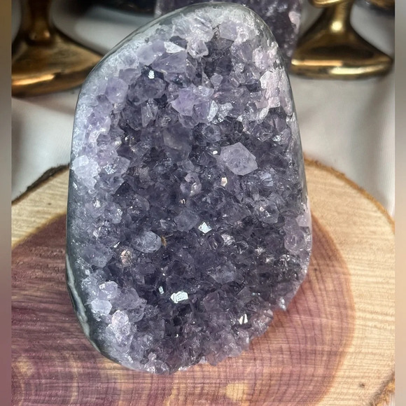 Rainbow Amethyst Cutbase from Brazil - Picture 3 of 4